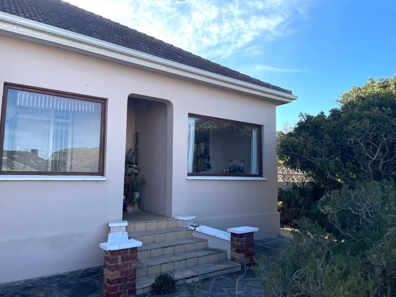 2 Bedroom Property for Sale in Fish Hoek Western Cape